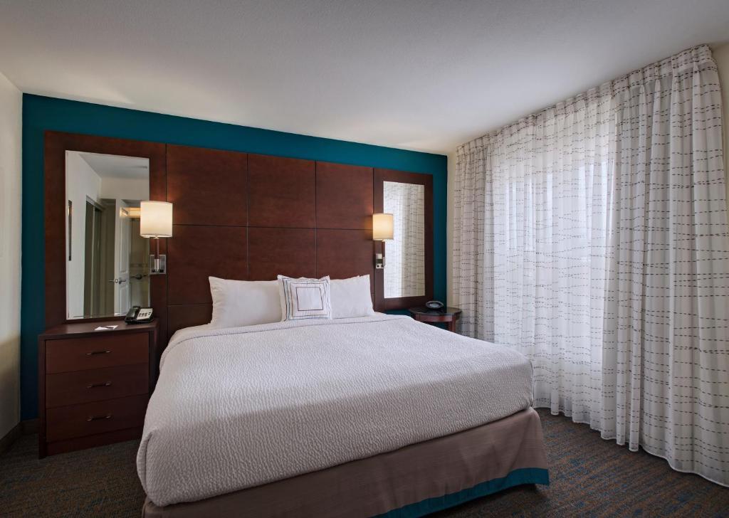 Residence Inn Bryan Колледж-Стейшн Экстерьер фото