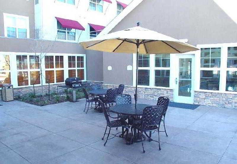Residence Inn Bryan Колледж-Стейшн Экстерьер фото